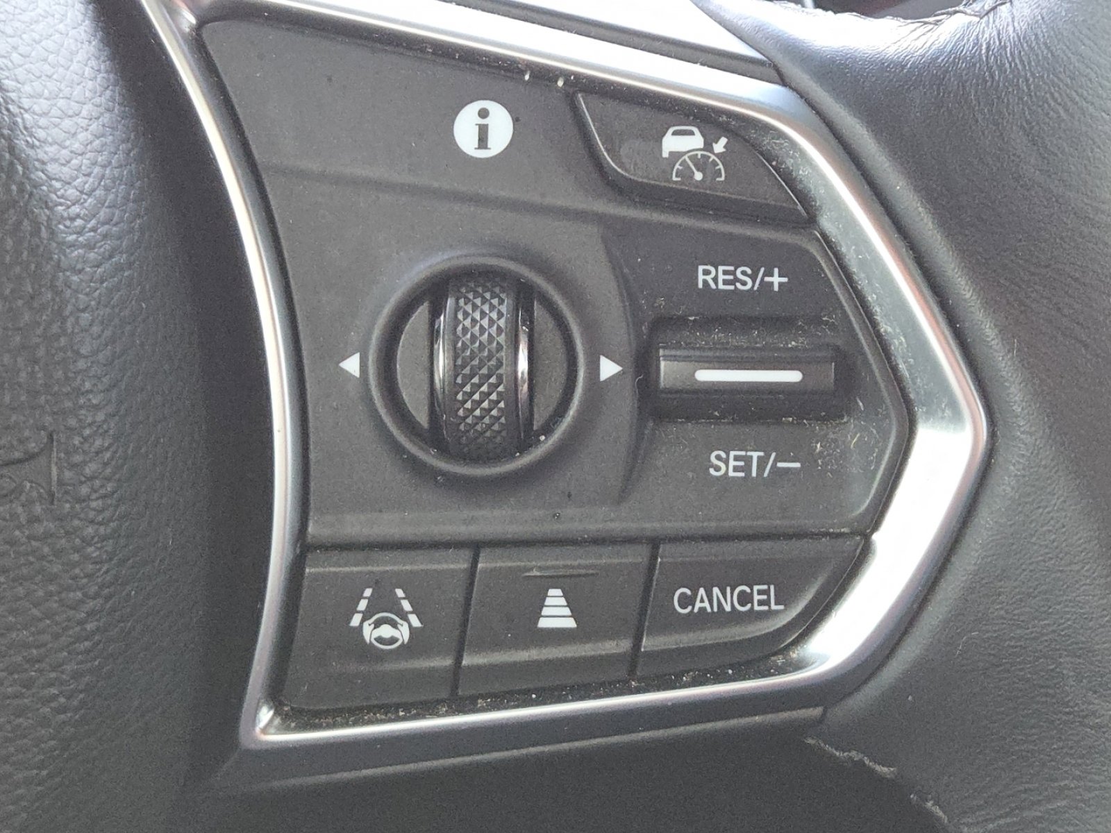 Used 2023 Acura RDX w/Technology Package image 9