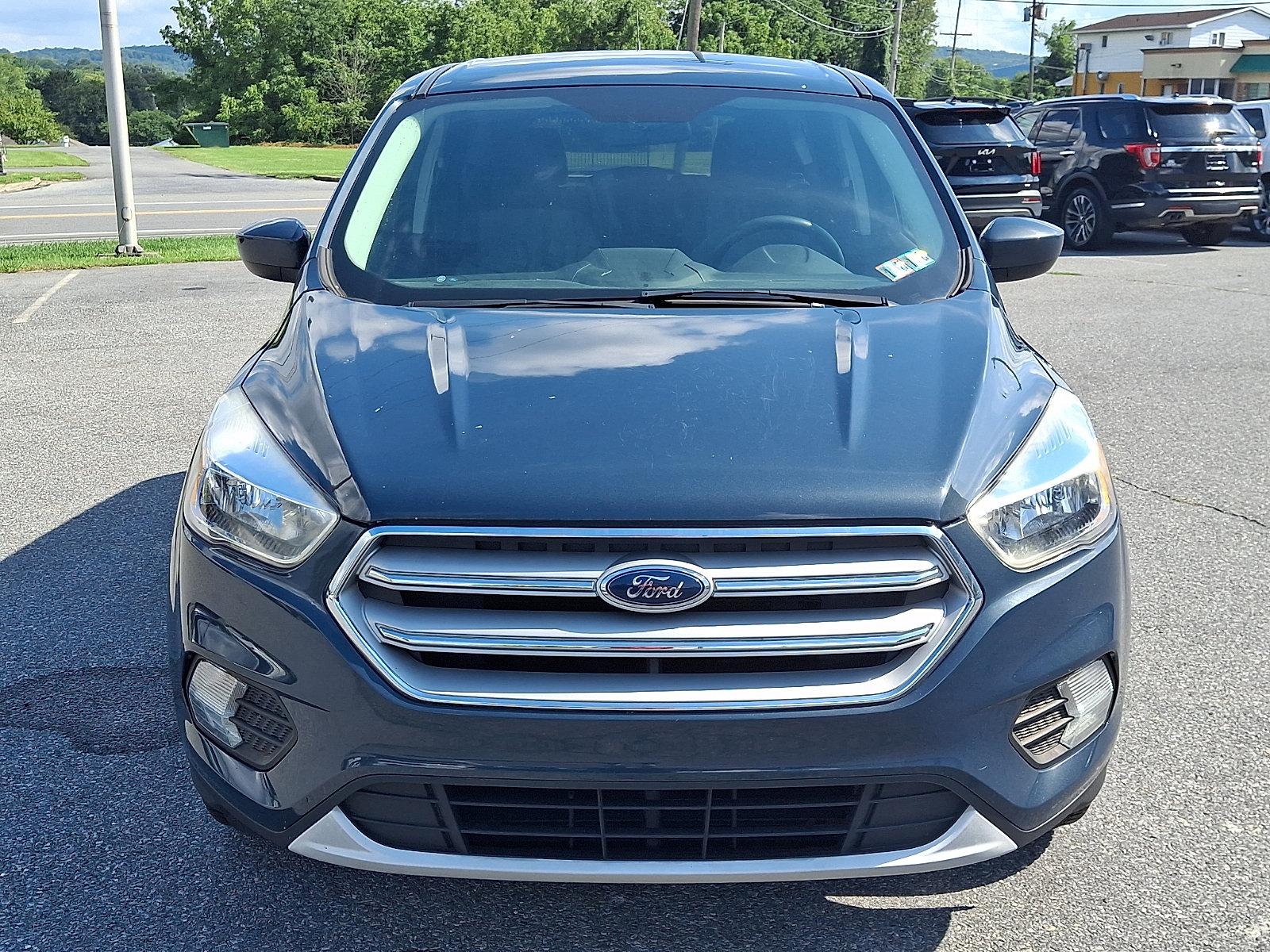 Used 2019 Ford Escape SE AWD/4WD image 2