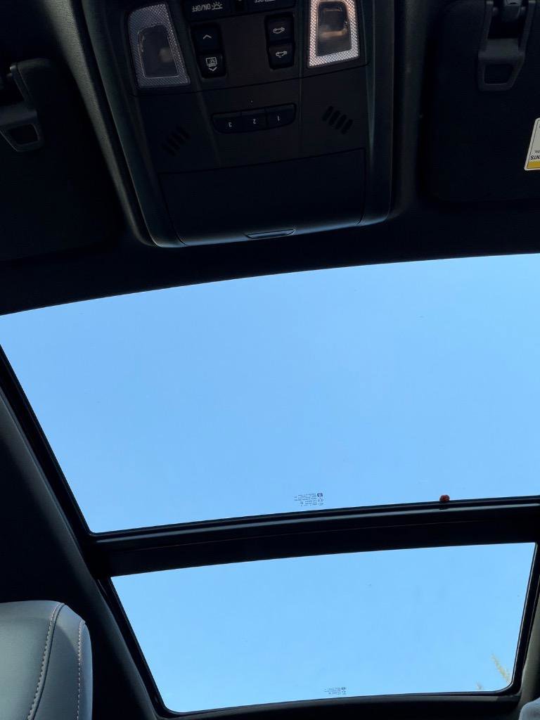 Used 2023 Cadillac XT4 Sport image 12