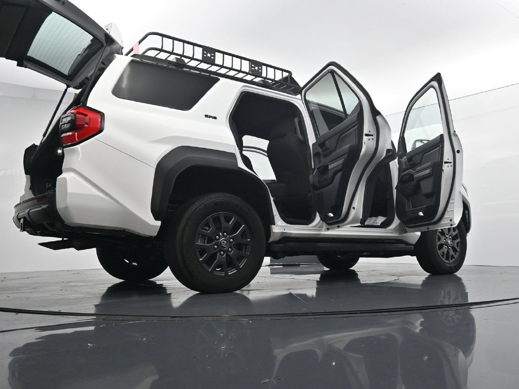 Used 2025 Toyota 4Runner SR5 AWD/4WD image 44