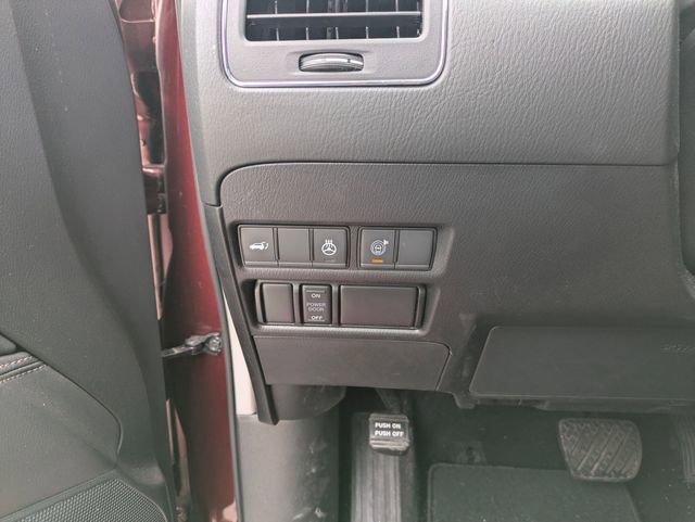 Used 2024 Nissan Armada Platinum w/ Captain's Chairs Package image 16