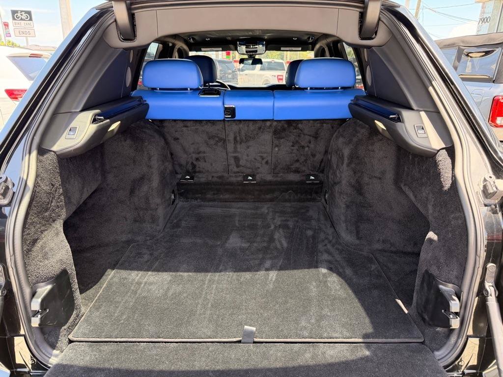 Used 2022 Rolls-Royce Cullinan AWD/4WD image 10