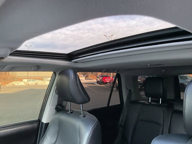 Used 2015 Toyota 4Runner Limited image 16