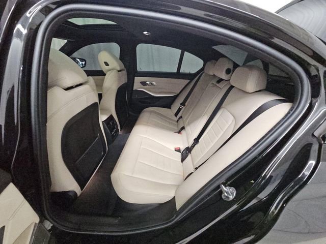 Used 2023 BMW 330i xDrive Sedan w/ M Sport Package image 9