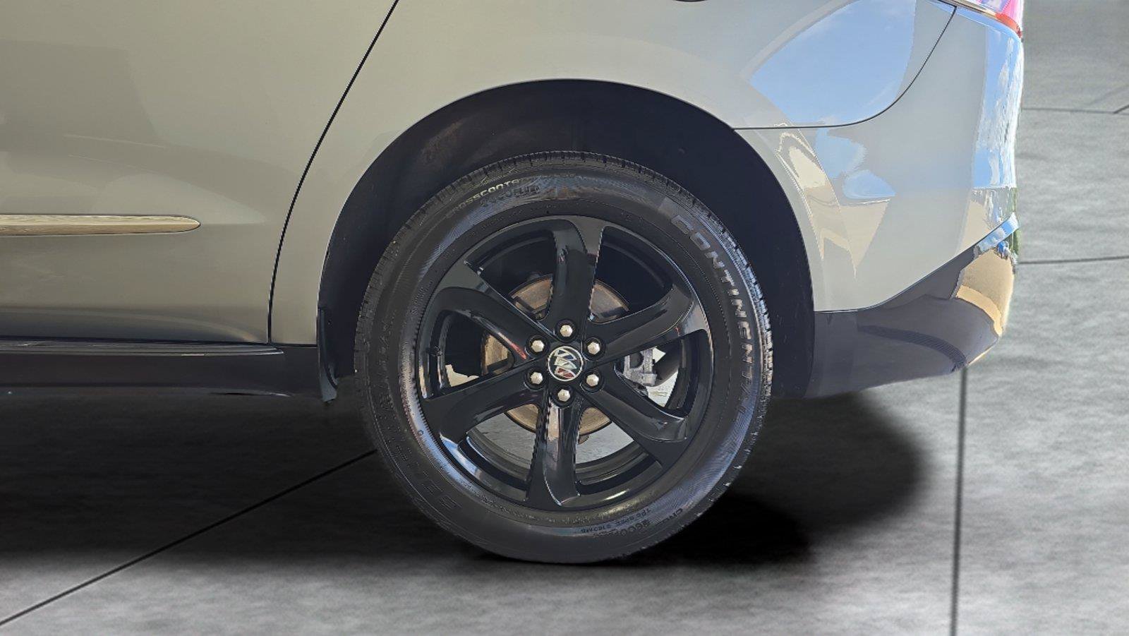 Used 2023 Buick Enclave Essence w/ Experience Buick Package FWD image 31