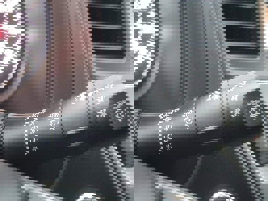 Used 2020 Nissan Pathfinder Platinum image 16