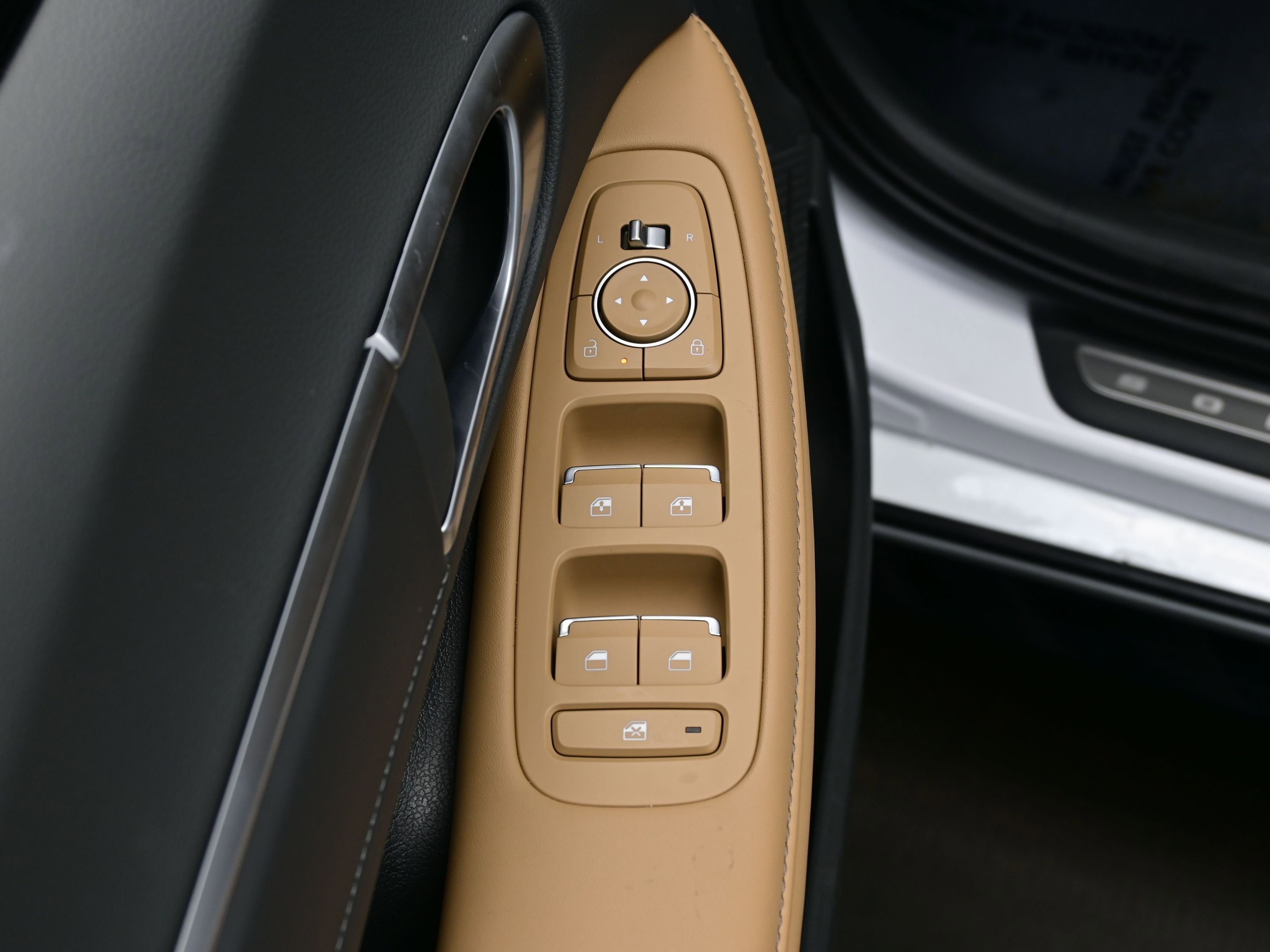 Certified 2025 Hyundai Sonata Limited image 10