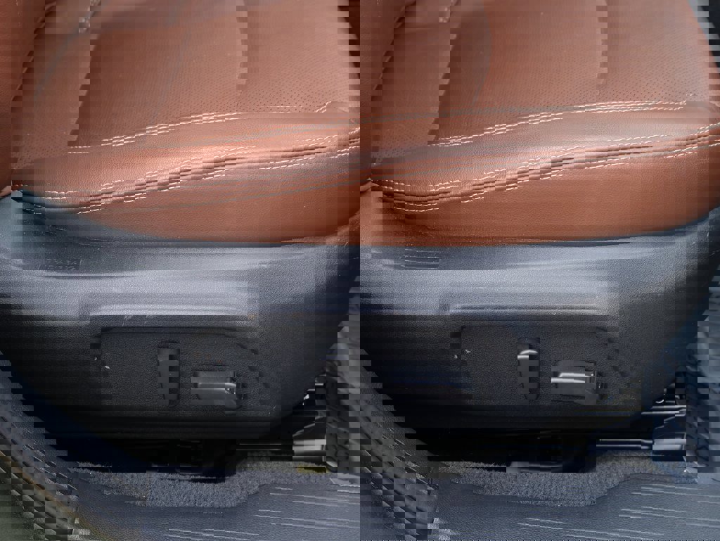 Used 2019 Subaru Outback 2.5i Touring image 11