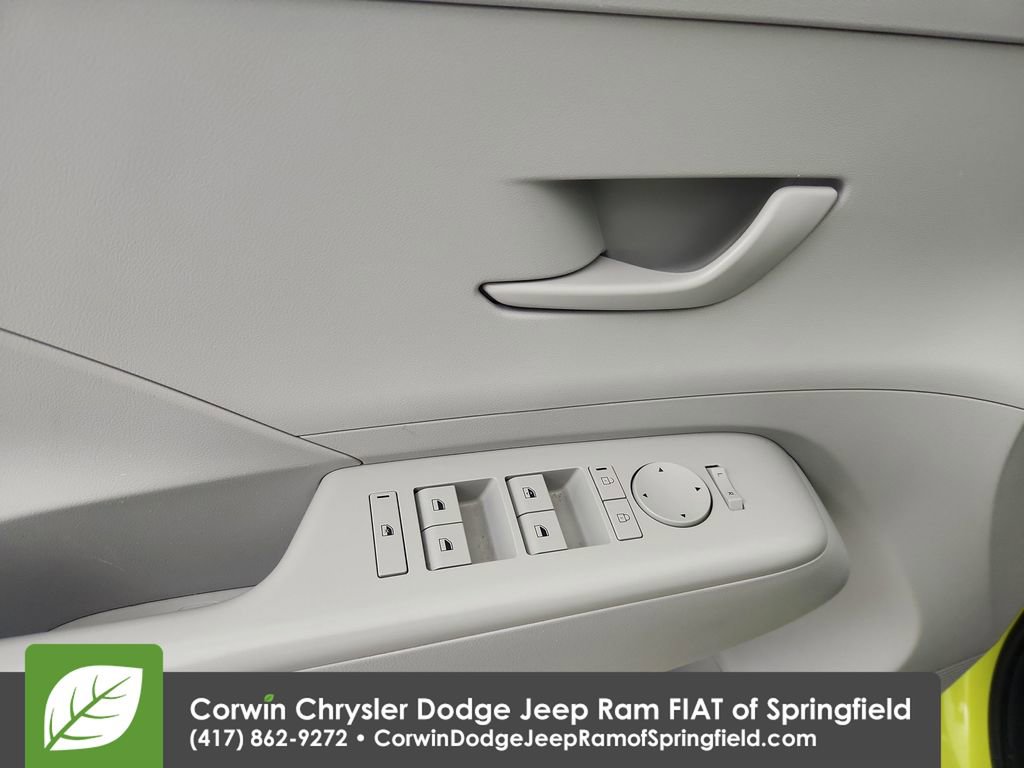 Used 2024 Hyundai Kona SEL image 13