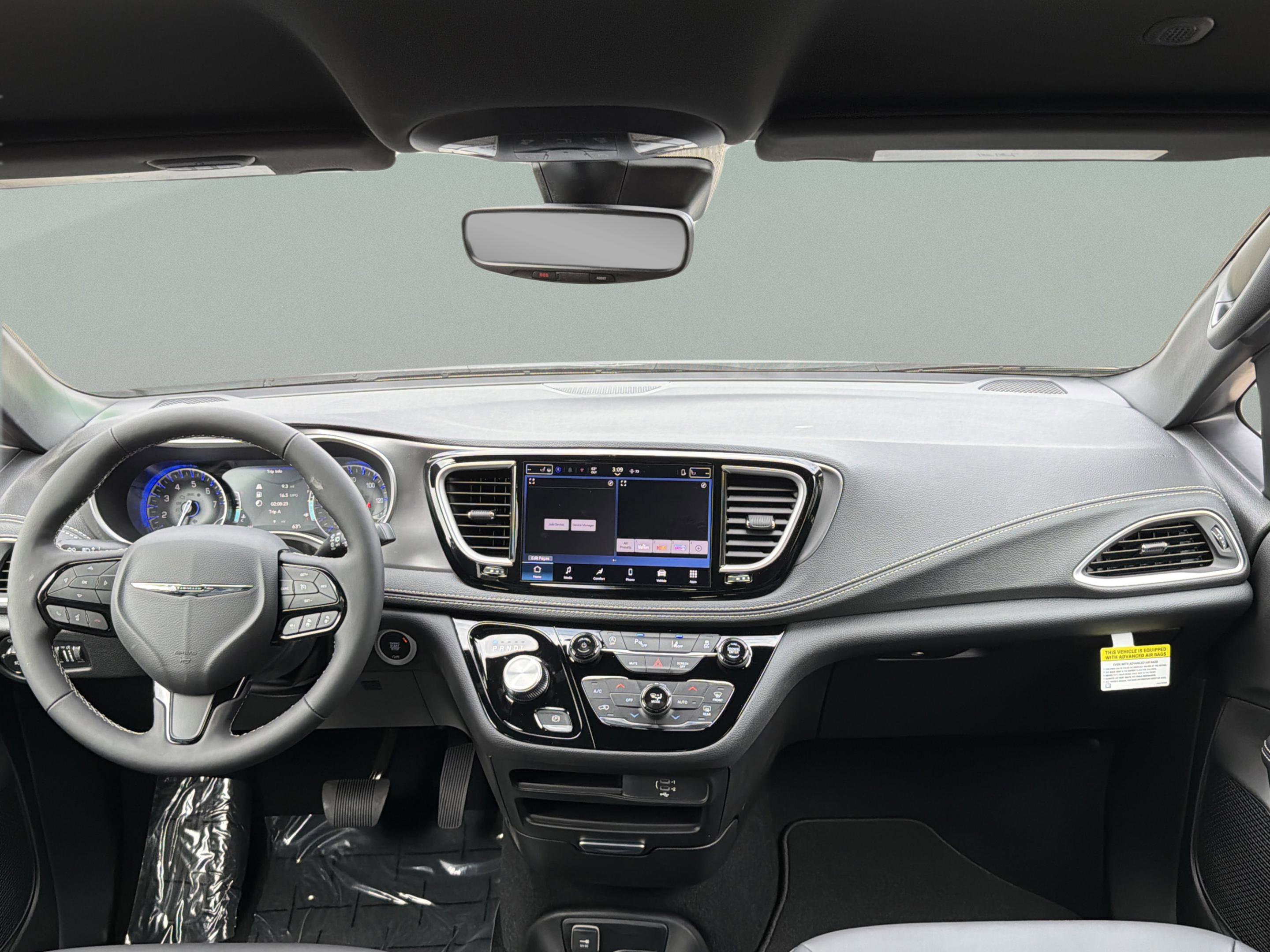 New 2026 Chrysler Pacifica Select image 30