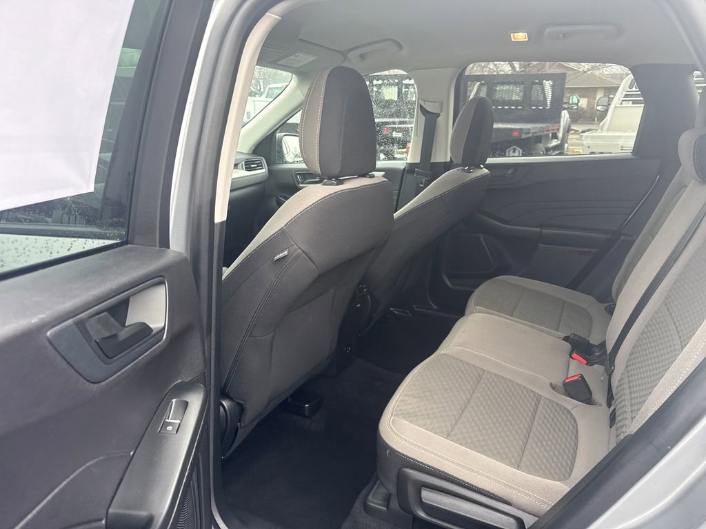 Used 2022 Ford Escape SE w/ Cold Weather Package image 13