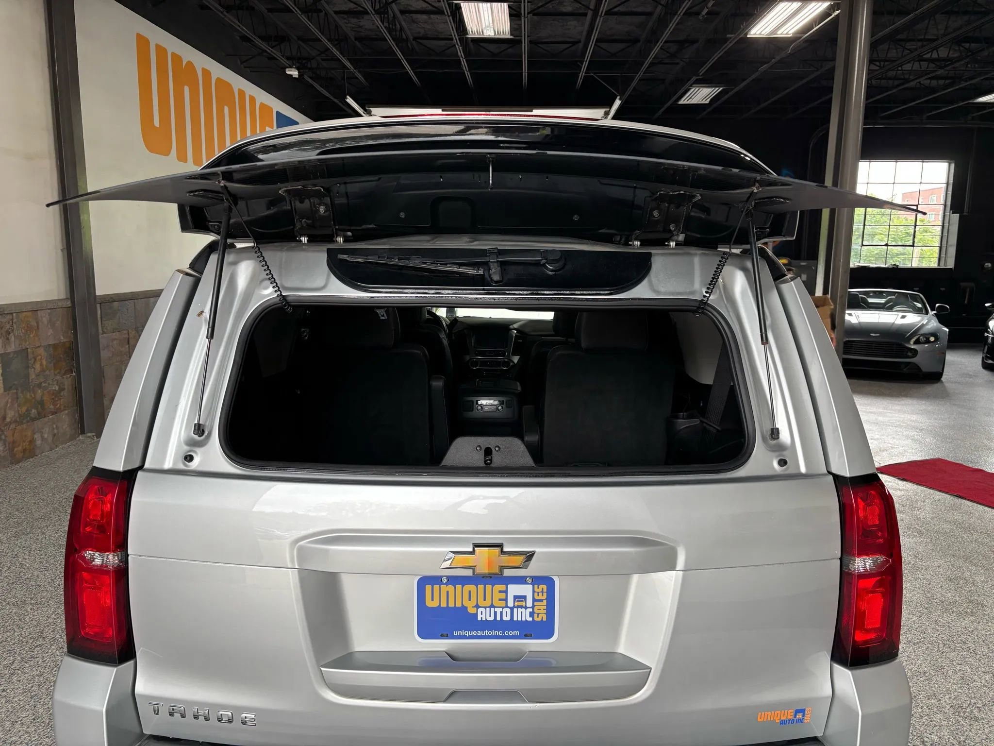 Used 2018 Chevrolet Tahoe LT image 21
