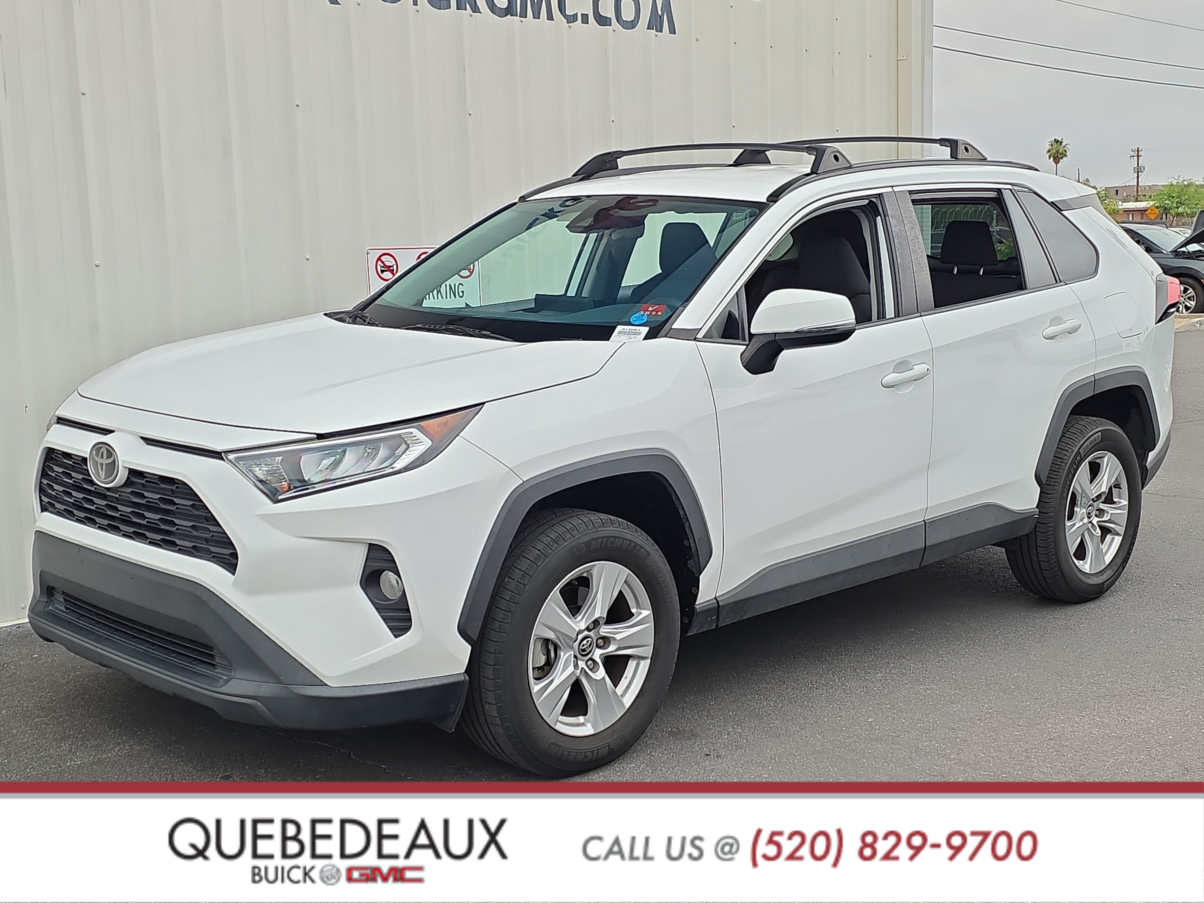 Used 2020 Toyota RAV4 XLE FWD image 3