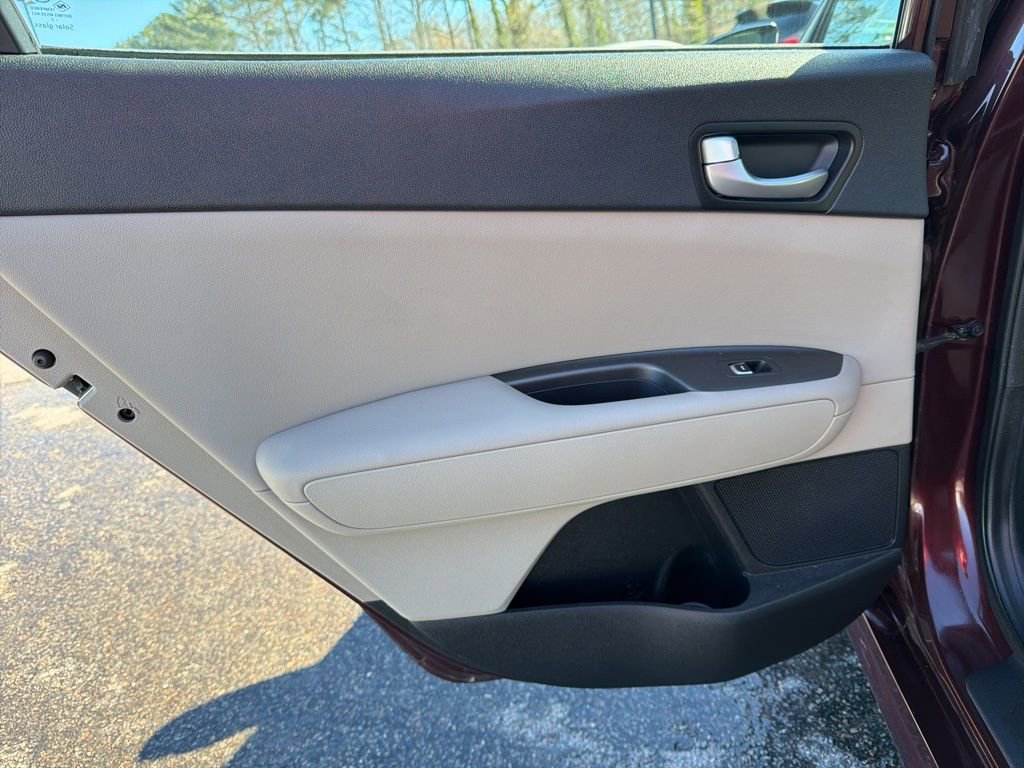 Used 2018 Kia Optima LX image 21