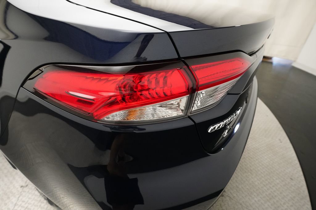 Used 2025 Toyota Corolla LE FWD image 30