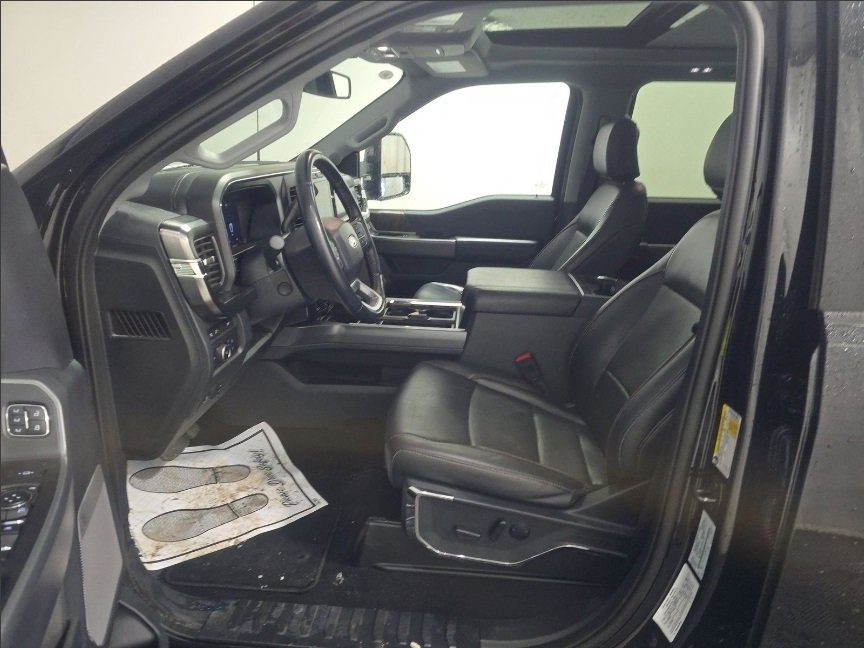 Used 2024 Ford F350 Lariat image 5
