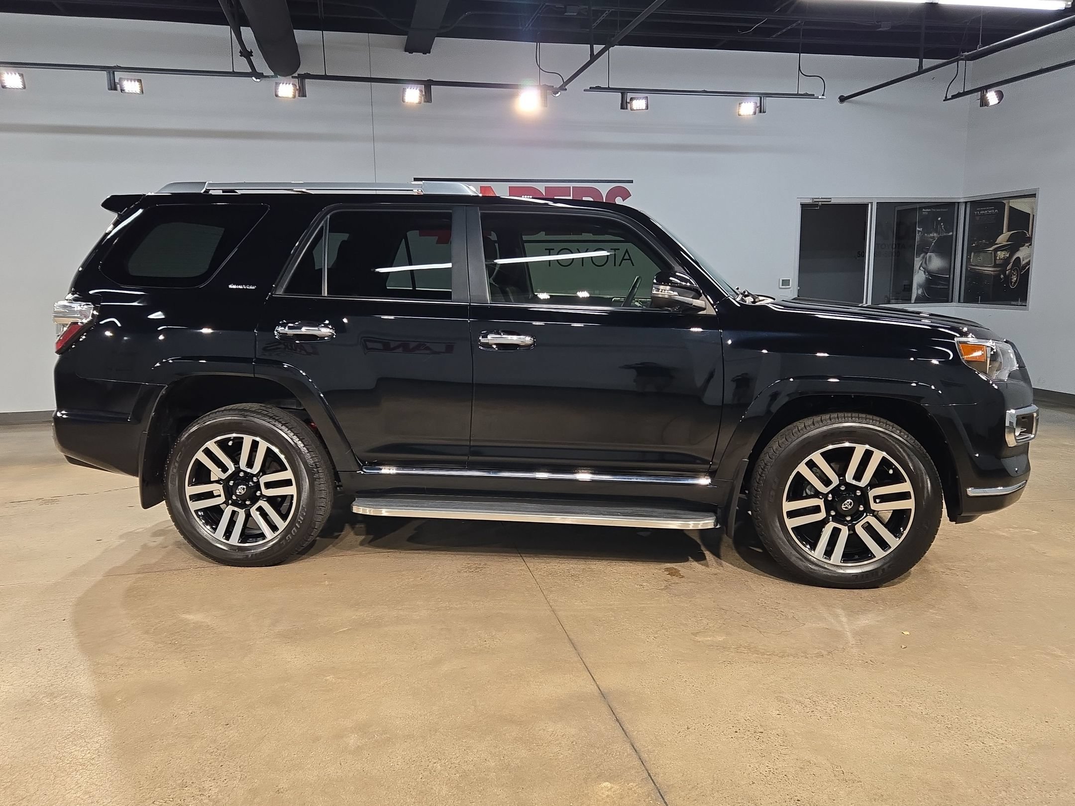 Certified 2024 Toyota 4Runner Limited AWD/4WD image 8