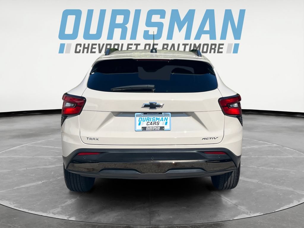 Used 2026 Chevrolet Trax ACTIV w/ Sunroof Package FWD image 5
