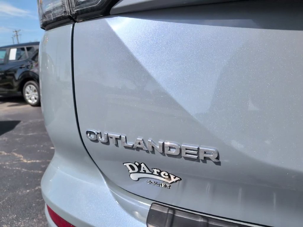 New 2026 Mitsubishi Outlander AWD image 9