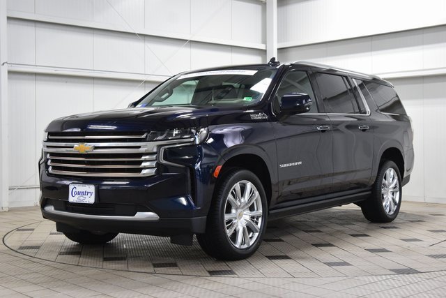 Used 2023 Chevrolet Suburban High Country w/ Premium Package image 3