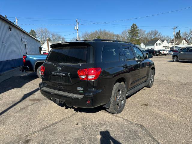 Used 2017 Toyota Sequoia SR5 w/ Sport Appearance Package AWD/4WD image 4