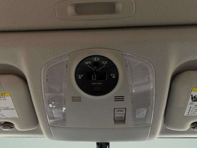 Used 2013 Toyota Prius Four w/ Deluxe Solar Roof Pkg FWD image 21