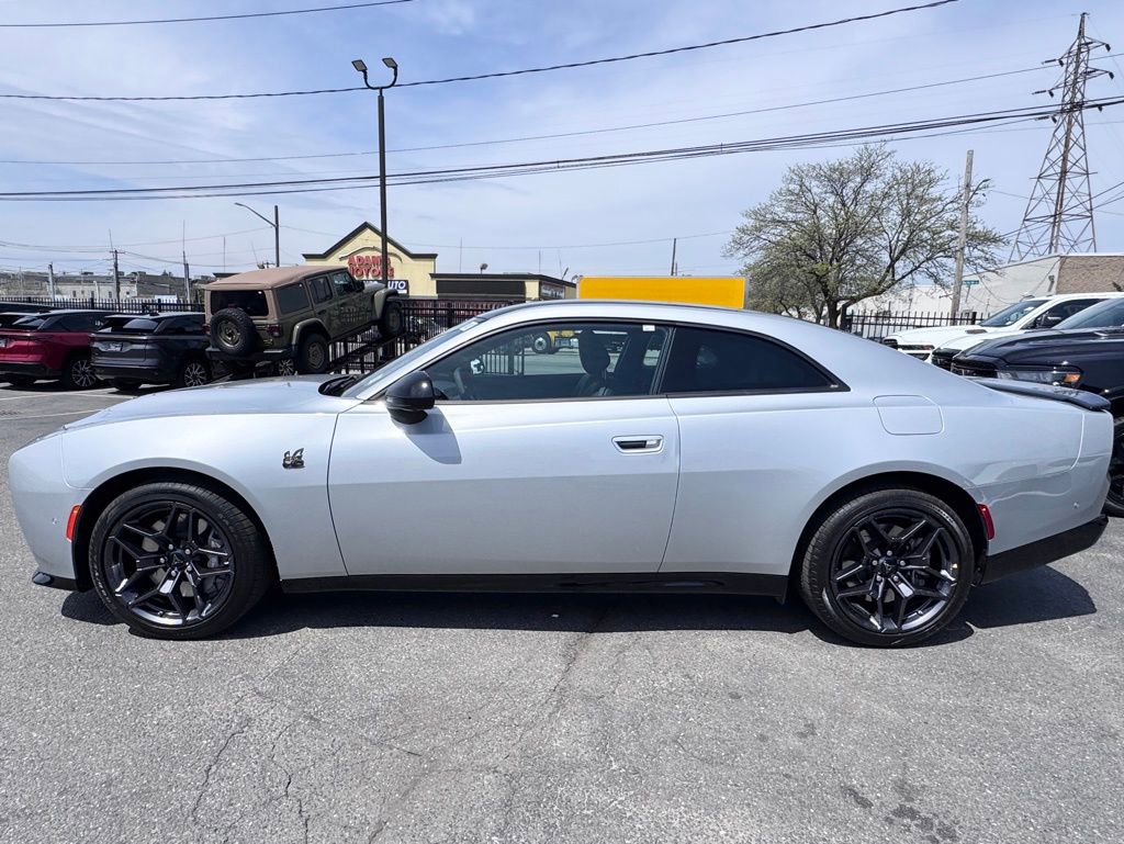Used 2026 Dodge Charger Scat Pack AWD/4WD image 4