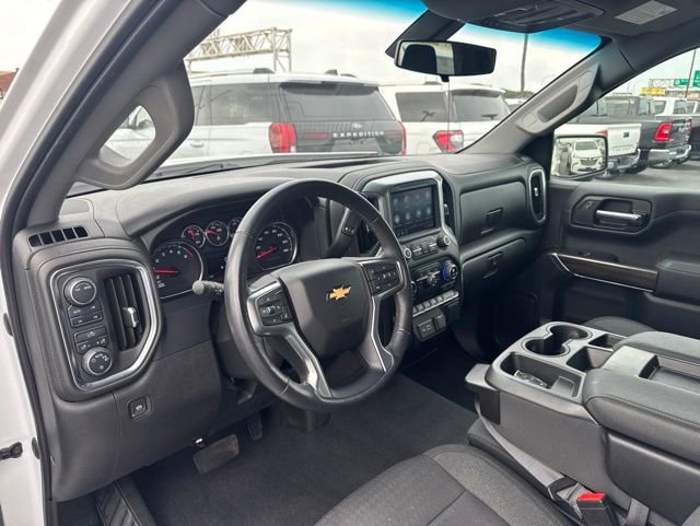 Used 2022 Chevrolet Silverado 1500 LT AWD/4WD image 9