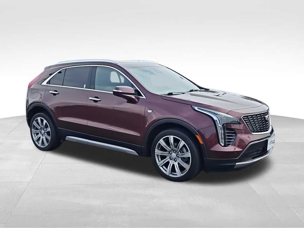 Used 2023 Cadillac XT4 Premium Luxury w/ Sun And Sound Package AWD/4WD image 2