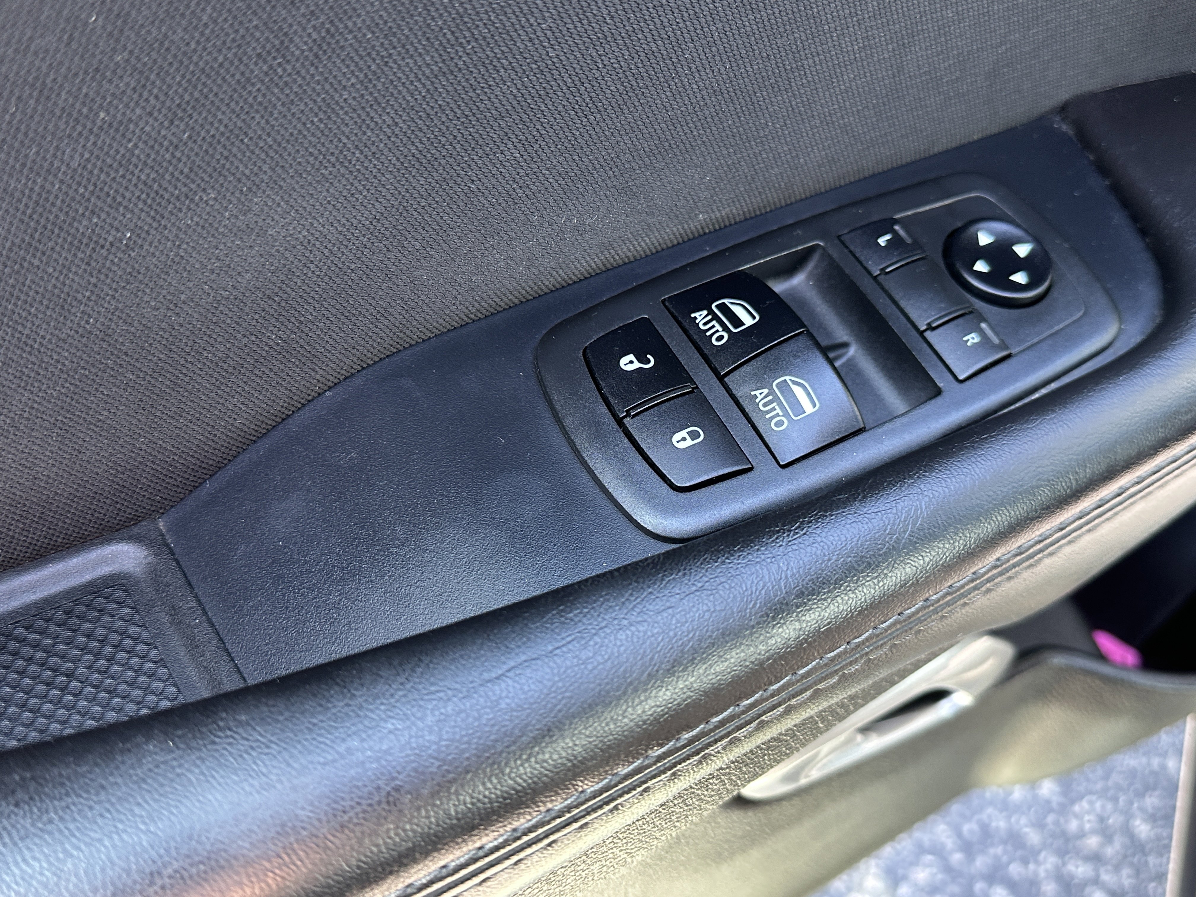 Used 2018 Dodge Challenger SXT image 22
