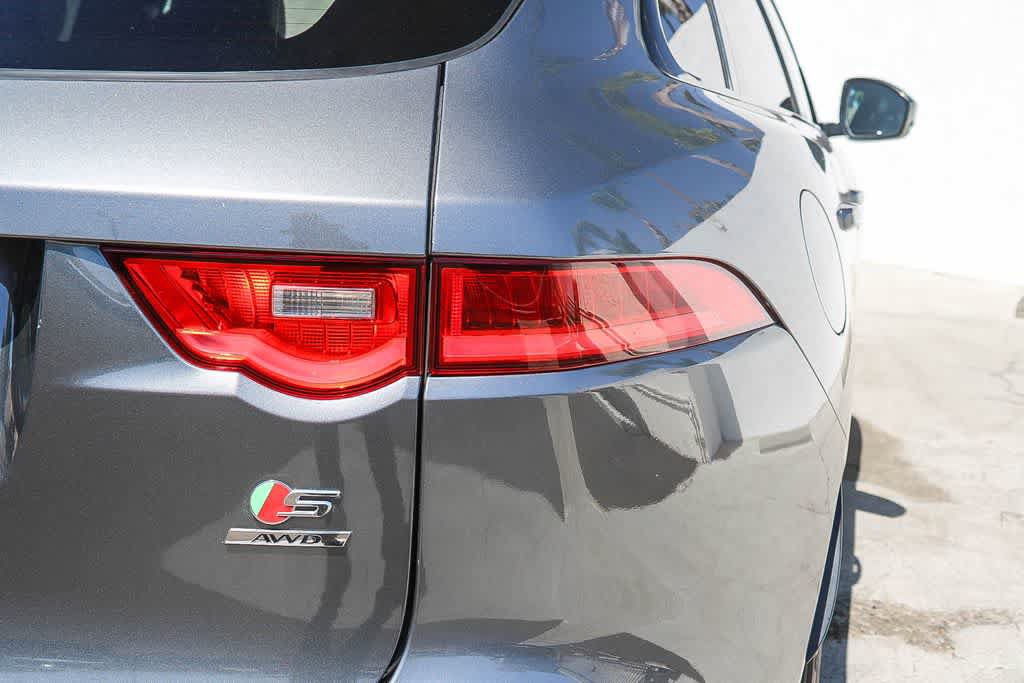Used 2019 Jaguar F-PACE S AWD/4WD image 7