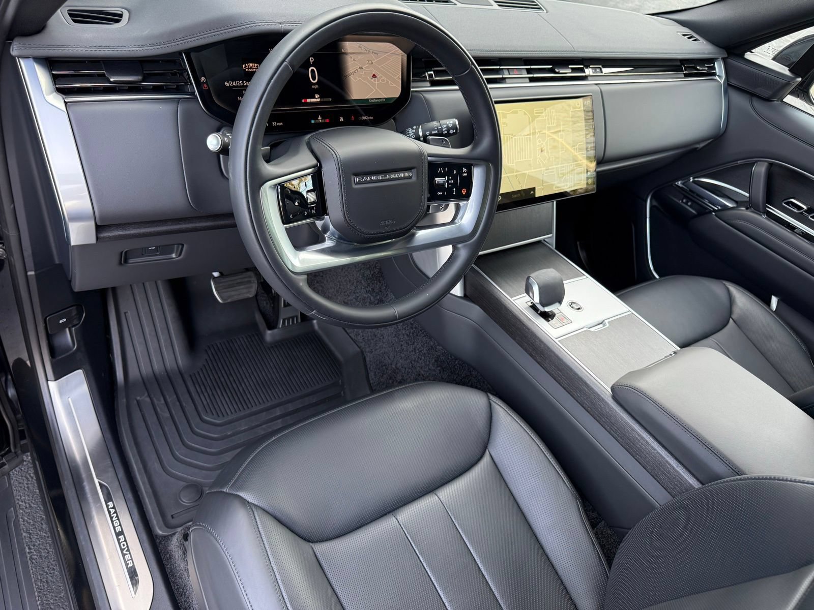 New 2026 Land Rover Range Rover SE AWD/4WD image 14