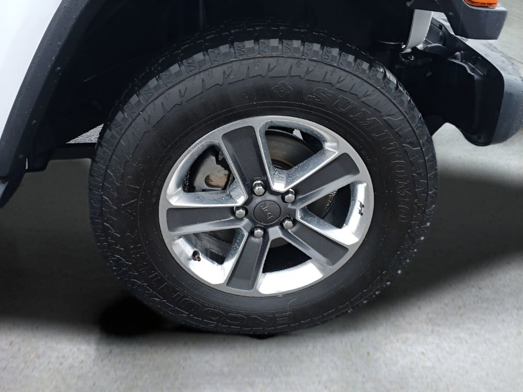 Used 2020 Jeep Wrangler Unlimited Sahara w/ Uconnect 4C Nav & Sound Group AWD/4WD image 27