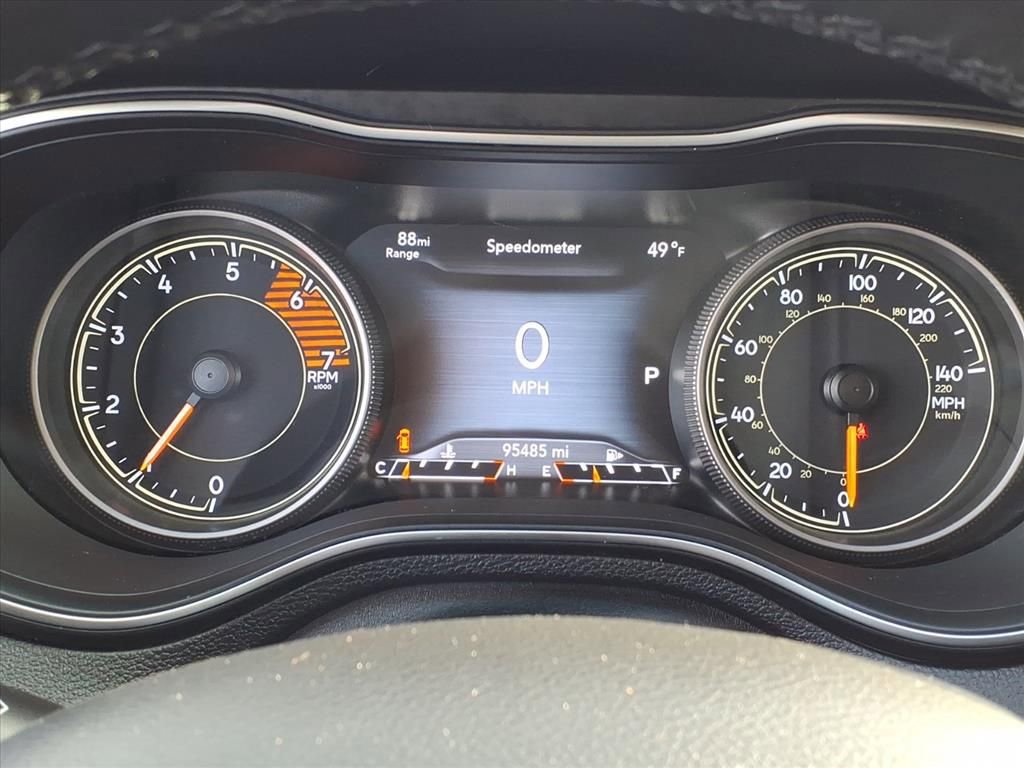 Used 2019 Jeep Cherokee Limited image 6