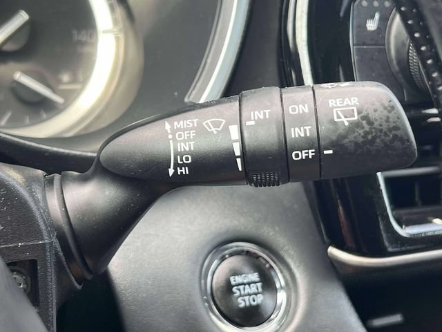 Used 2022 Toyota Highlander XLE AWD/4WD image 27