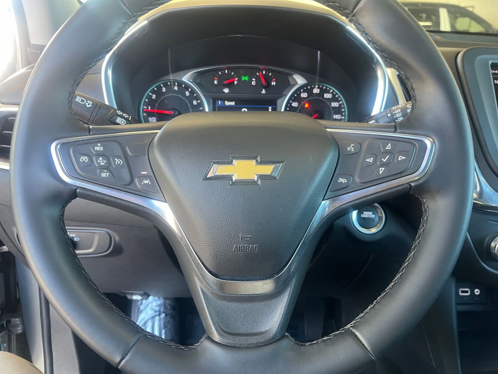 Used 2024 Chevrolet Equinox LT image 28