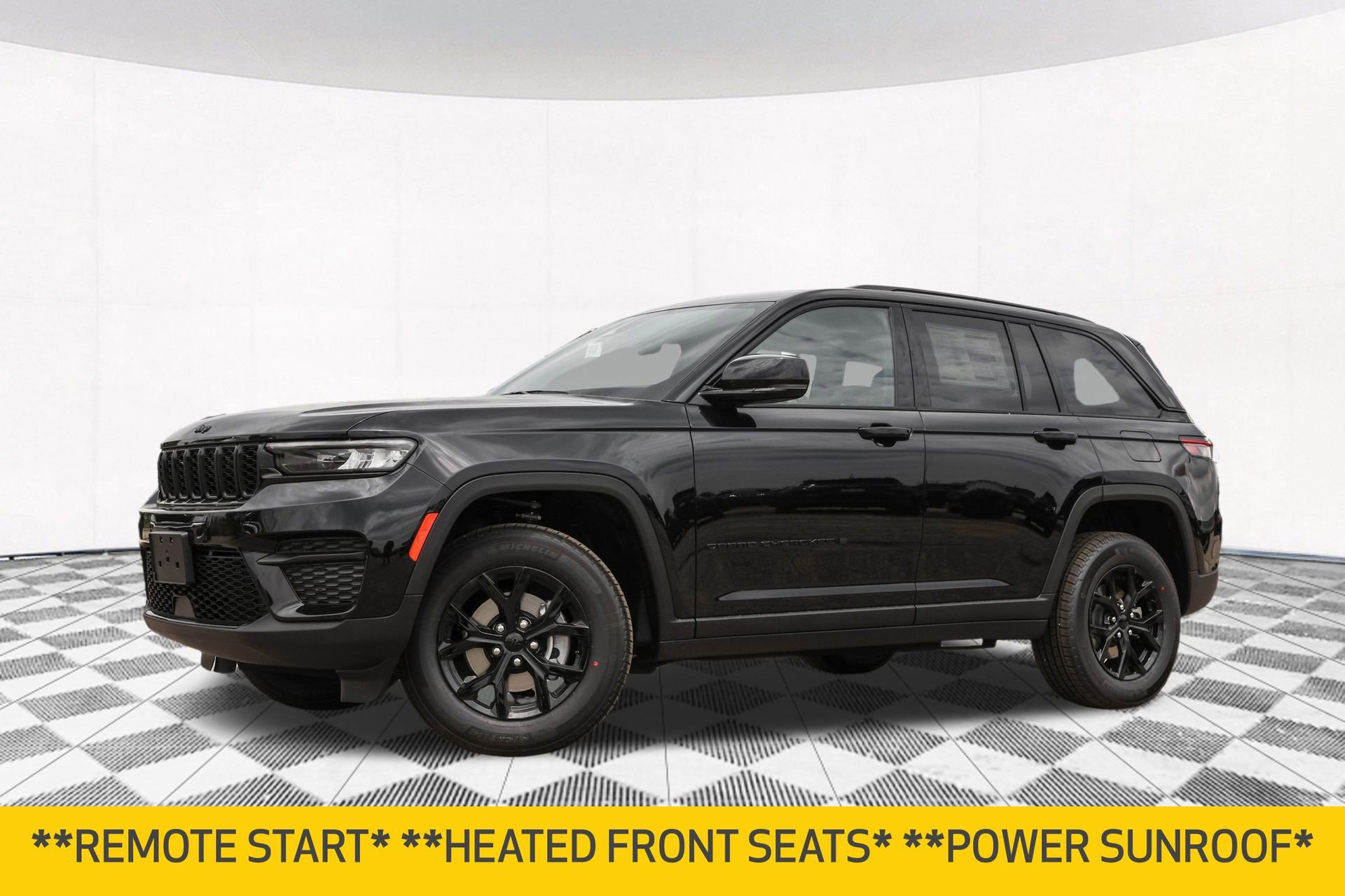 New 2025 Jeep Grand Cherokee Altitude image 2