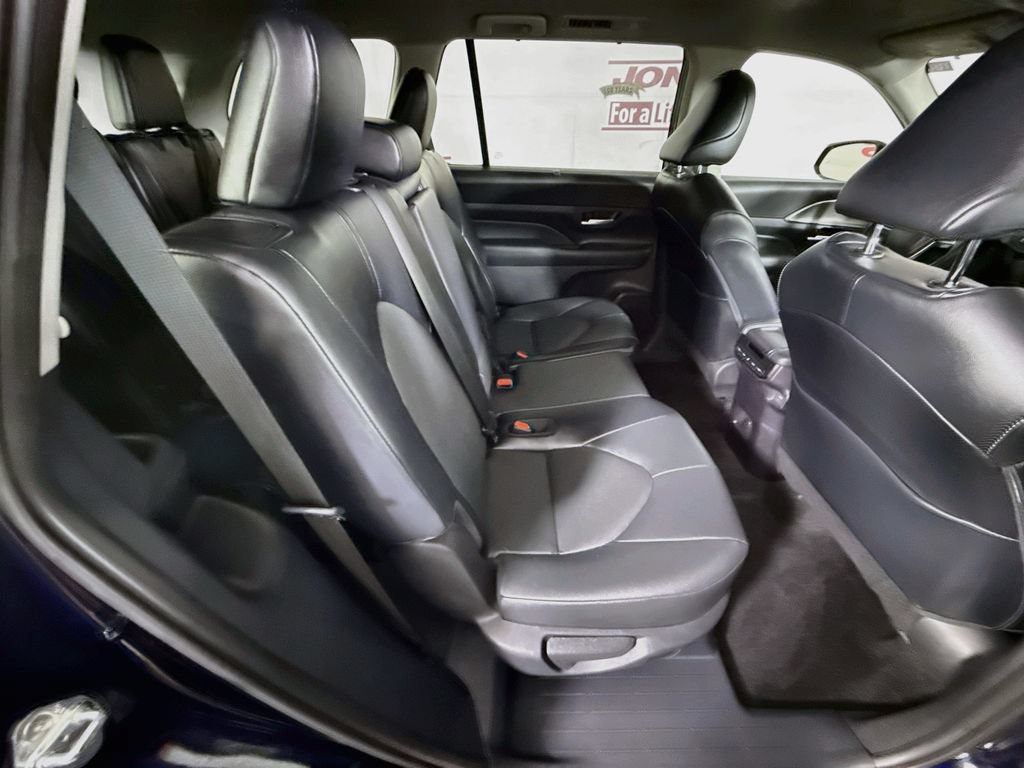 Certified 2025 Toyota Grand Highlander AWD Hybrid image 33