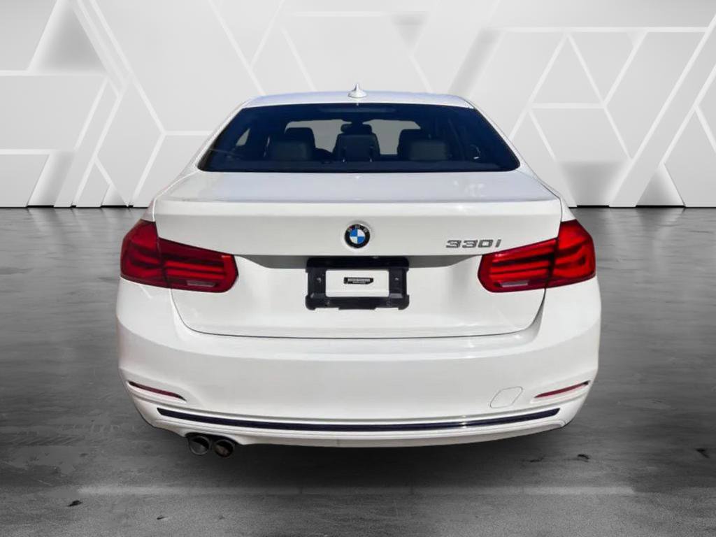 Used 2018 BMW 330i Sedan RWD image 10