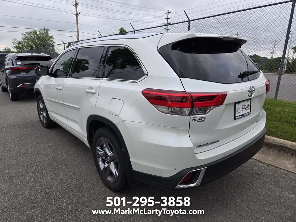 Used 2019 Toyota Highlander Limited Platinum AWD/4WD image 5
