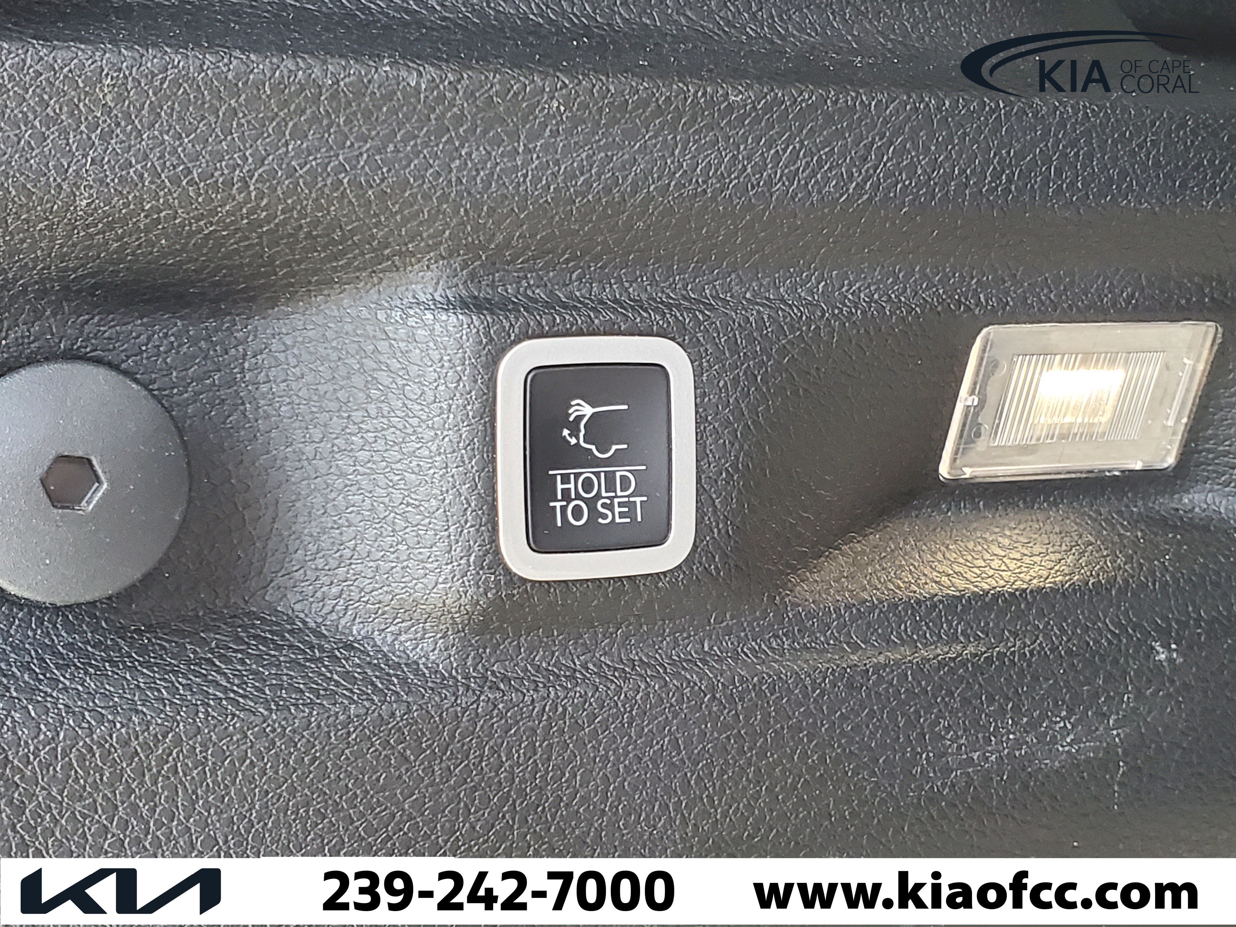 Used 2022 Jeep Grand Cherokee L Limited RWD image 10