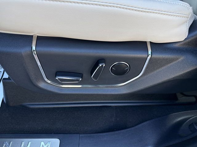 Used 2024 Ford Expedition Platinum AWD/4WD image 9
