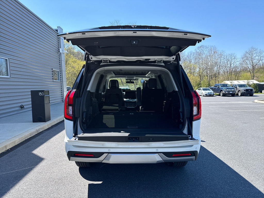 New 2026 Ford Expedition Platinum image 8