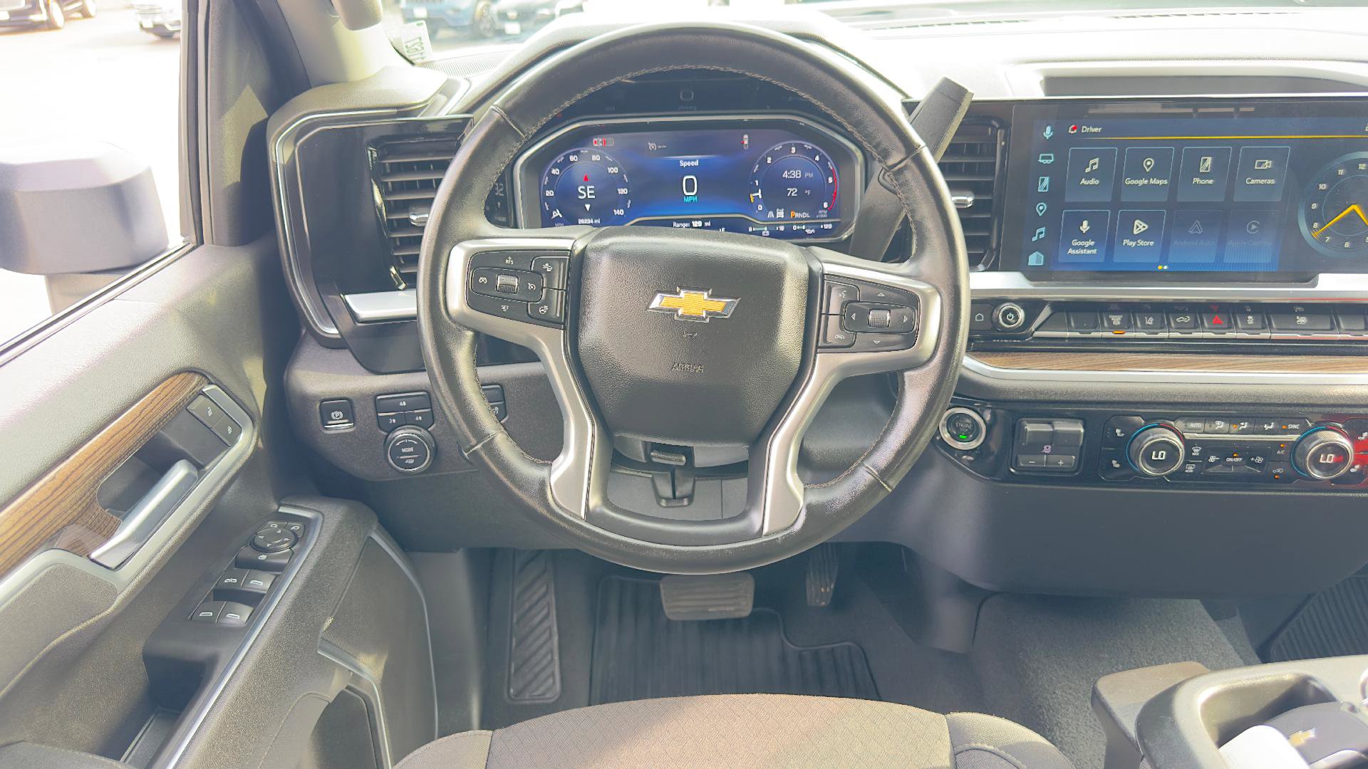 Used 2025 Chevrolet Silverado 2500 LT w/ Convenience Package image 13