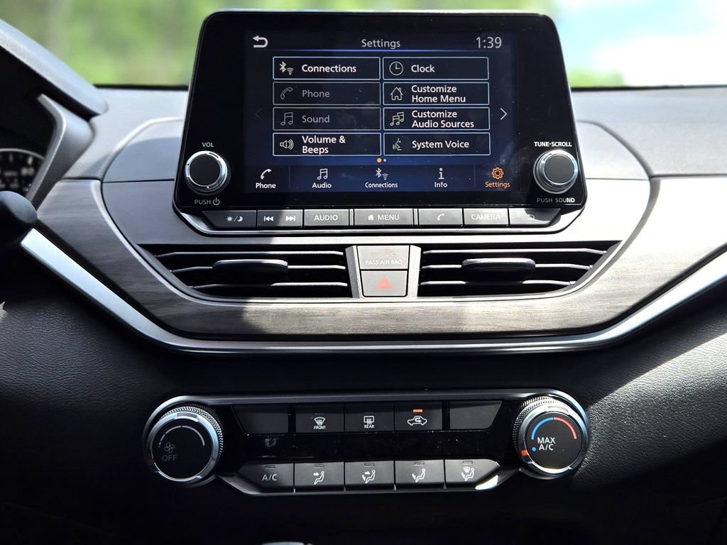 New 2026 Nissan Altima 2.5 SV FWD image 14
