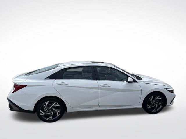 New 2026 Hyundai Elantra Limited w/ Cargo Package FWD image 2
