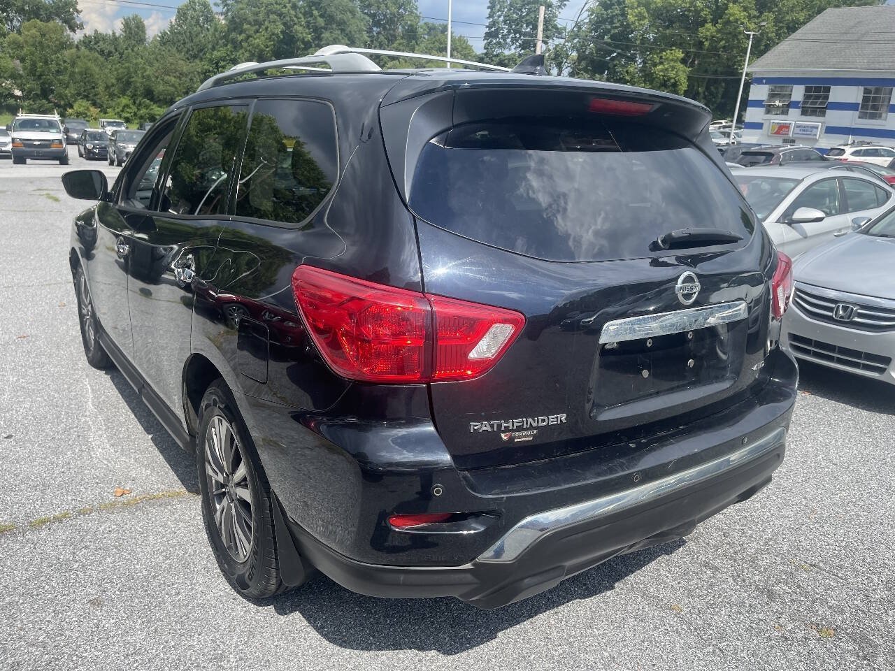 Used 2019 Nissan Pathfinder S AWD/4WD image 8