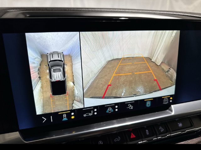 Used 2023 Chevrolet Silverado 1500 LTZ AWD/4WD image 18