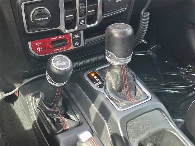 Used 2022 Jeep Gladiator Rubicon w/ Cold Weather Group AWD/4WD image 11