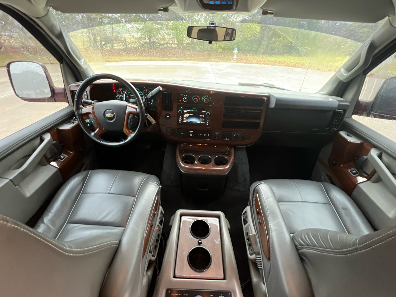 Used 2017 Chevrolet Express 2500 image 38